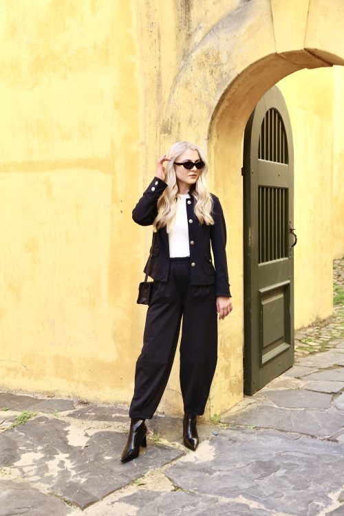 Barrel Pants in Navy Blue
